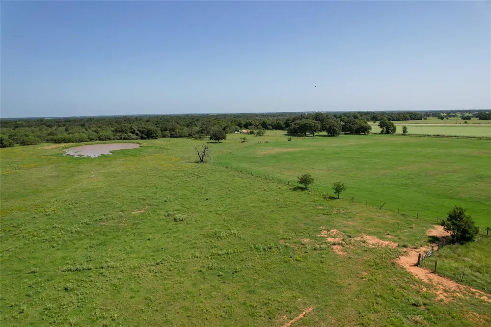 2 Cr 419 Bremond, TX 76629