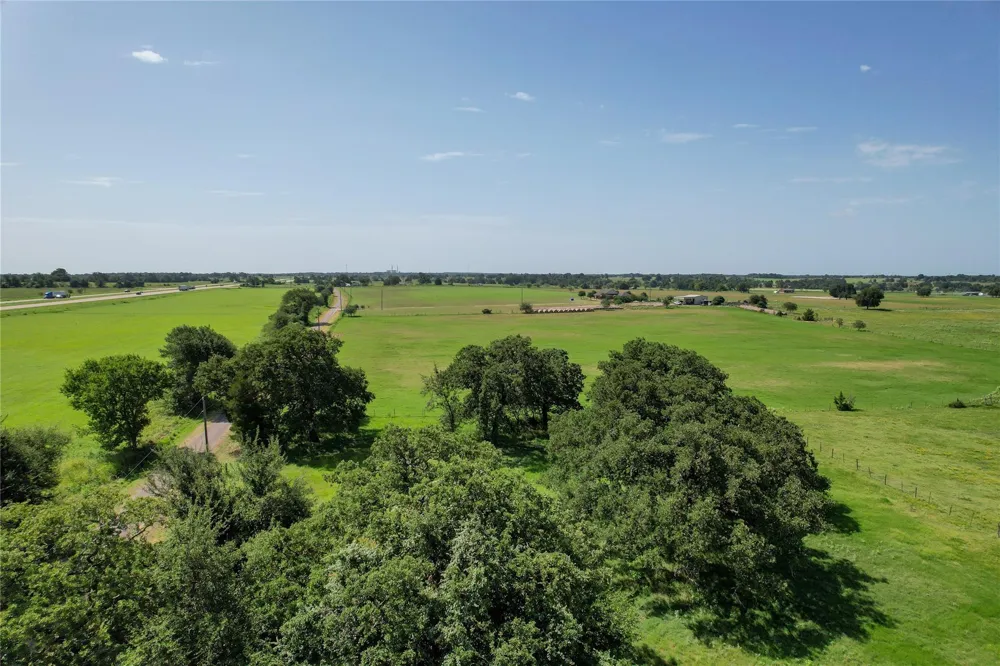 2 Cr 419 Bremond, TX 76629