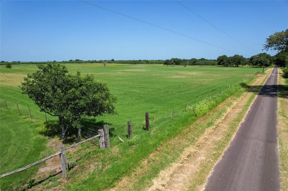 2 Cr 419 Bremond, TX 76629
