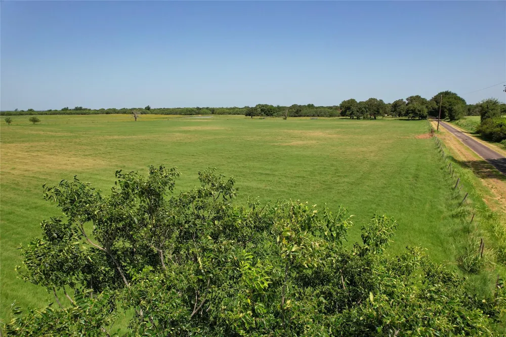 2 Cr 419 Bremond, TX 76629