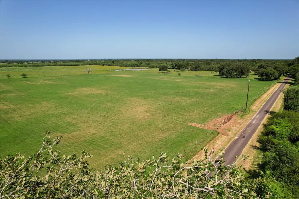 2 Cr 419 Bremond, TX 76629
