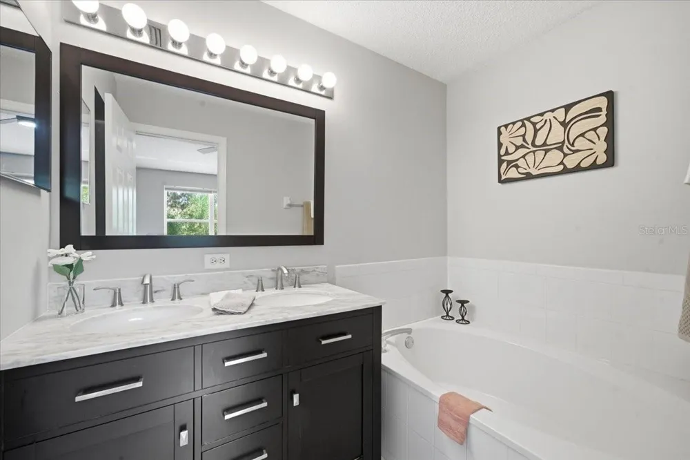 752 VALLANCE WAY NE St Petersburg, FL 33716