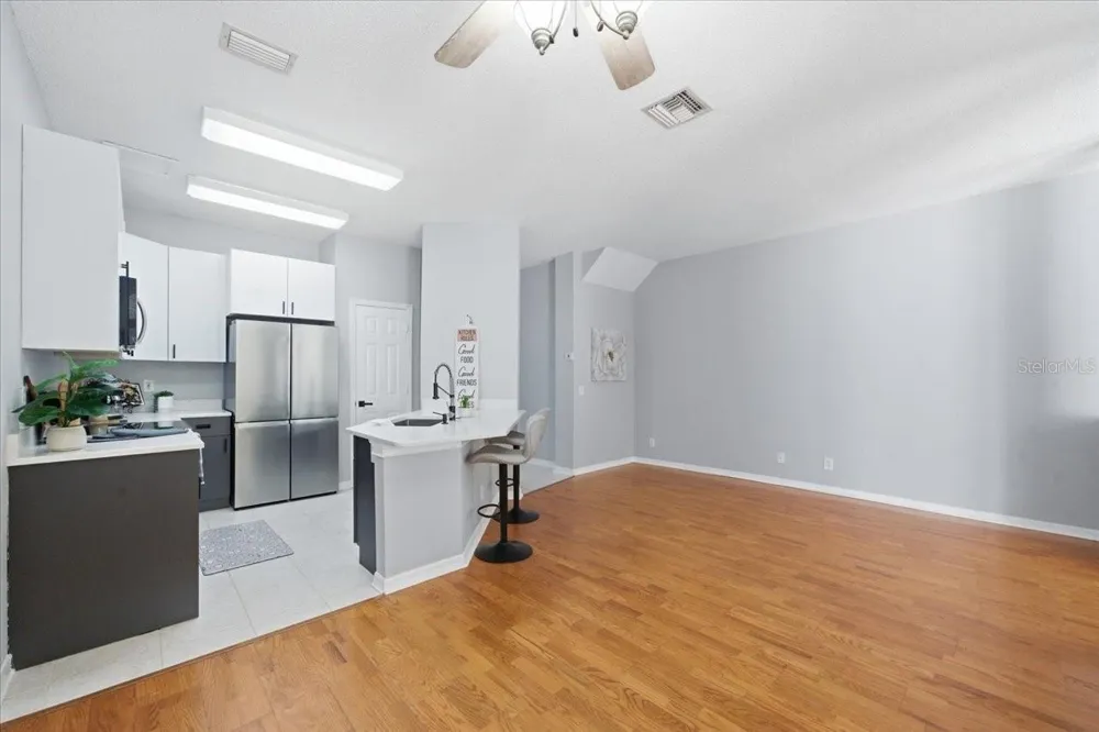 752 VALLANCE WAY NE St Petersburg, FL 33716
