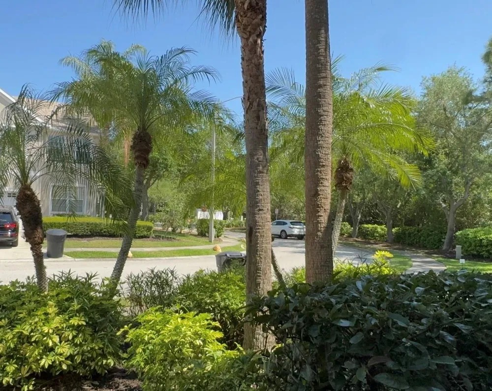 752 VALLANCE WAY NE St Petersburg, FL 33716