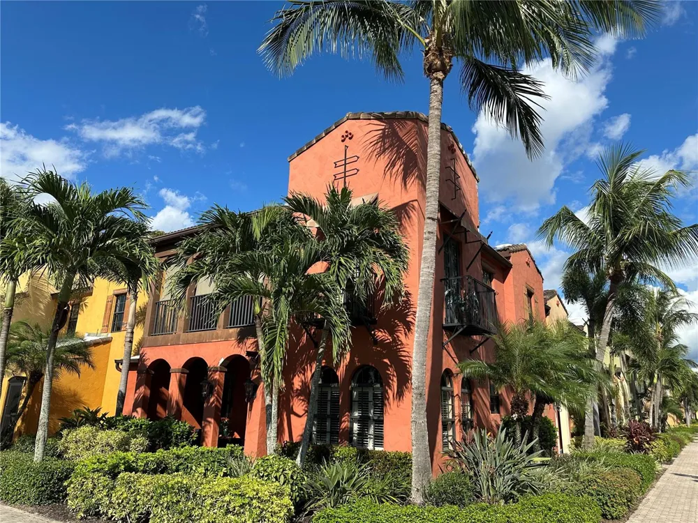 11220 PASEO GRANDE BOULEVARD #5204 Fort Myers, FL 33912
