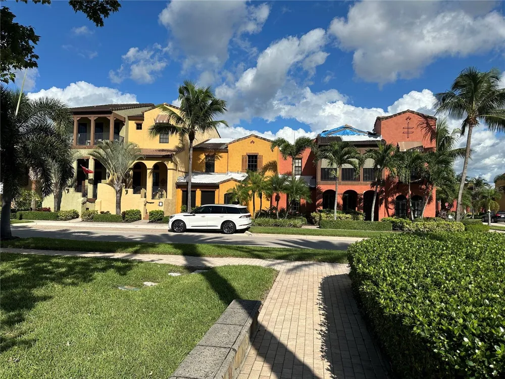 11220 PASEO GRANDE BOULEVARD #5204 Fort Myers, FL 33912