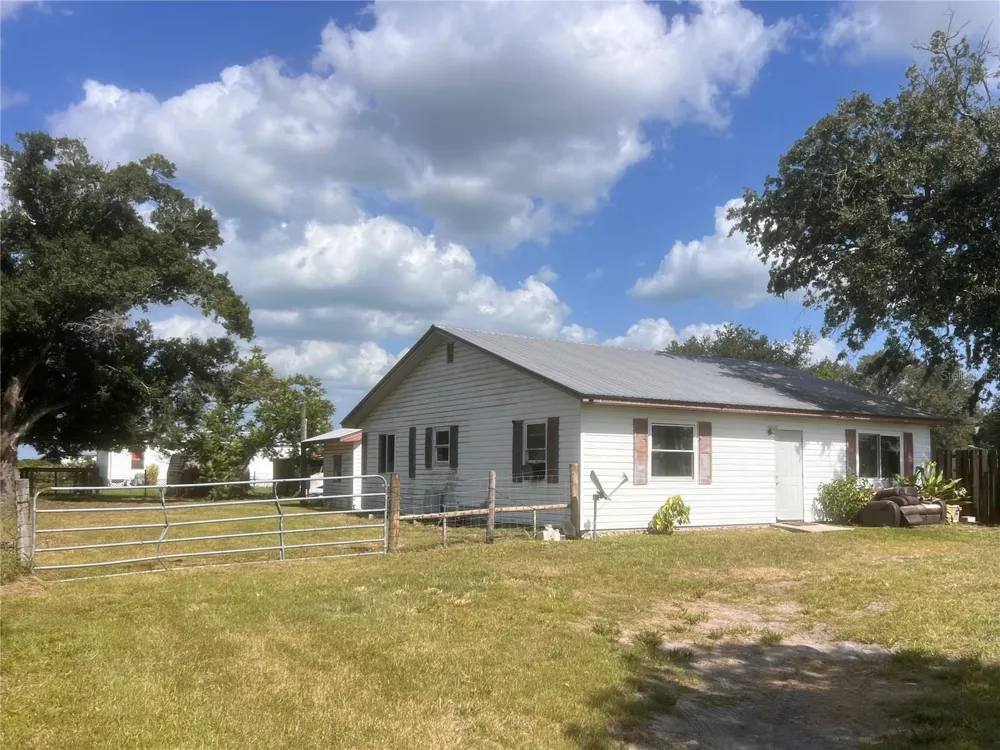 6586 NE MOORE AVENUE Arcadia, FL 34266