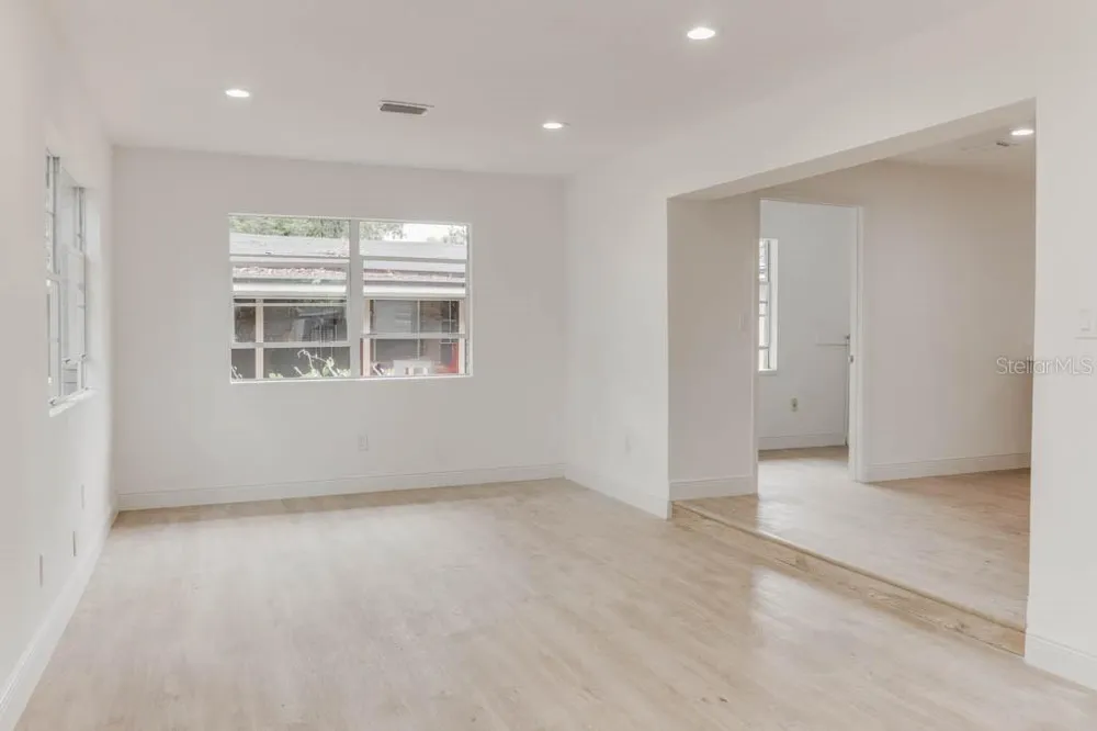 1255 PINE STREET Altamonte Springs, FL 32701