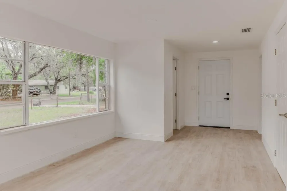 1255 PINE STREET Altamonte Springs, FL 32701