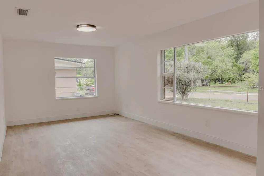 1255 PINE STREET Altamonte Springs, FL 32701