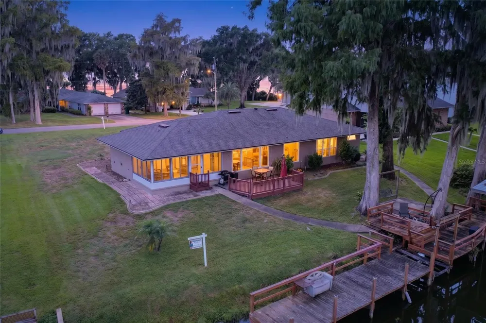 235 TEMPLE CIRCLE Eustis, FL 32726