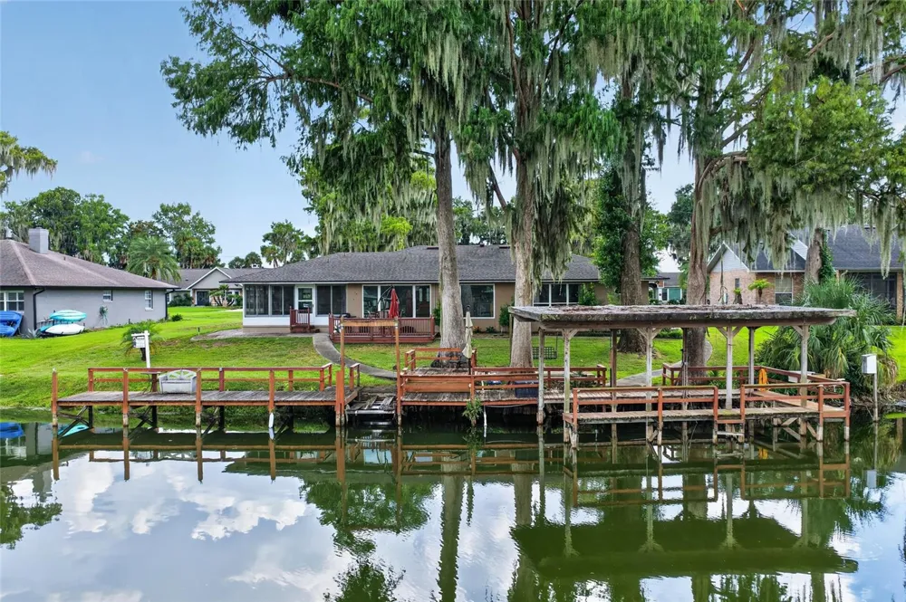 235 TEMPLE CIRCLE Eustis, FL 32726