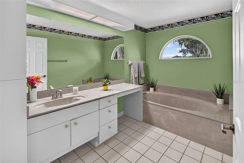 235 TEMPLE CIRCLE Eustis, FL 32726