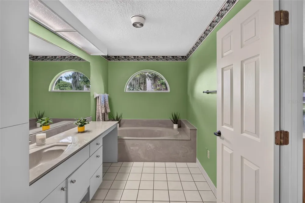 235 TEMPLE CIRCLE Eustis, FL 32726