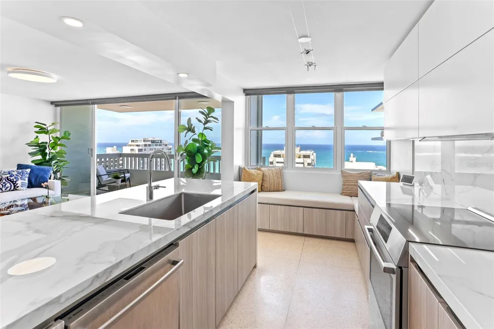 70 KINGS COURT #17C San Juan, PR 00911
