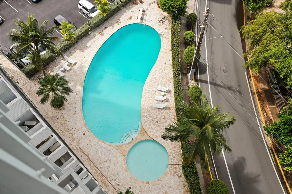 70 KINGS COURT #17C San Juan, PR 00911