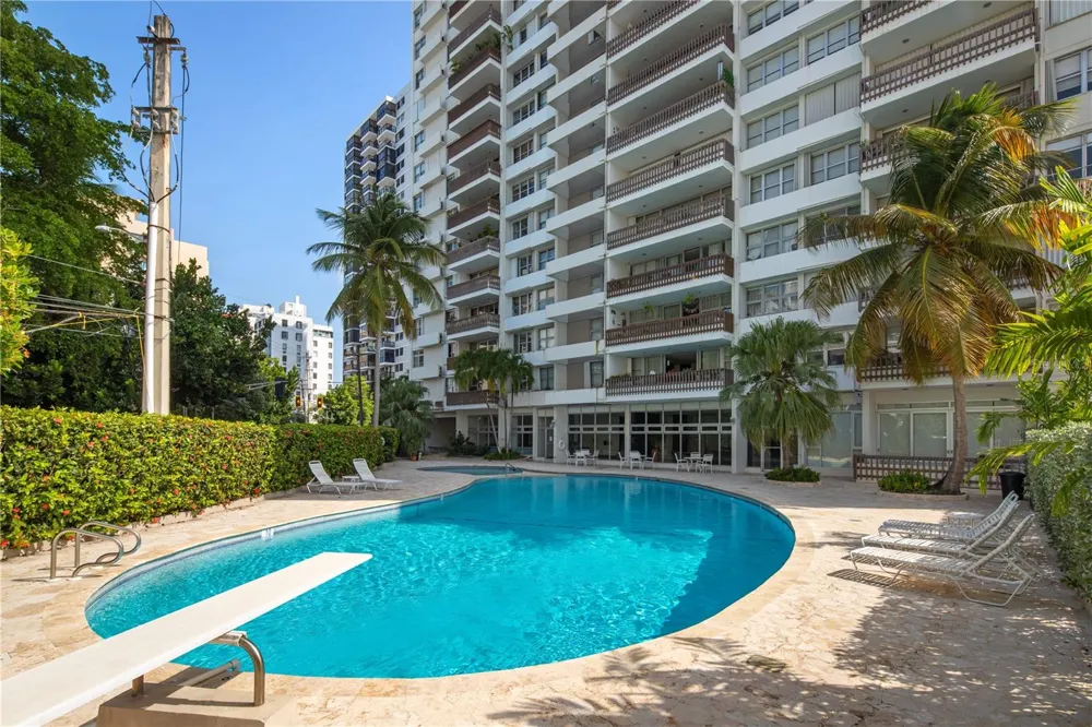 70 KINGS COURT #17C San Juan, PR 00911