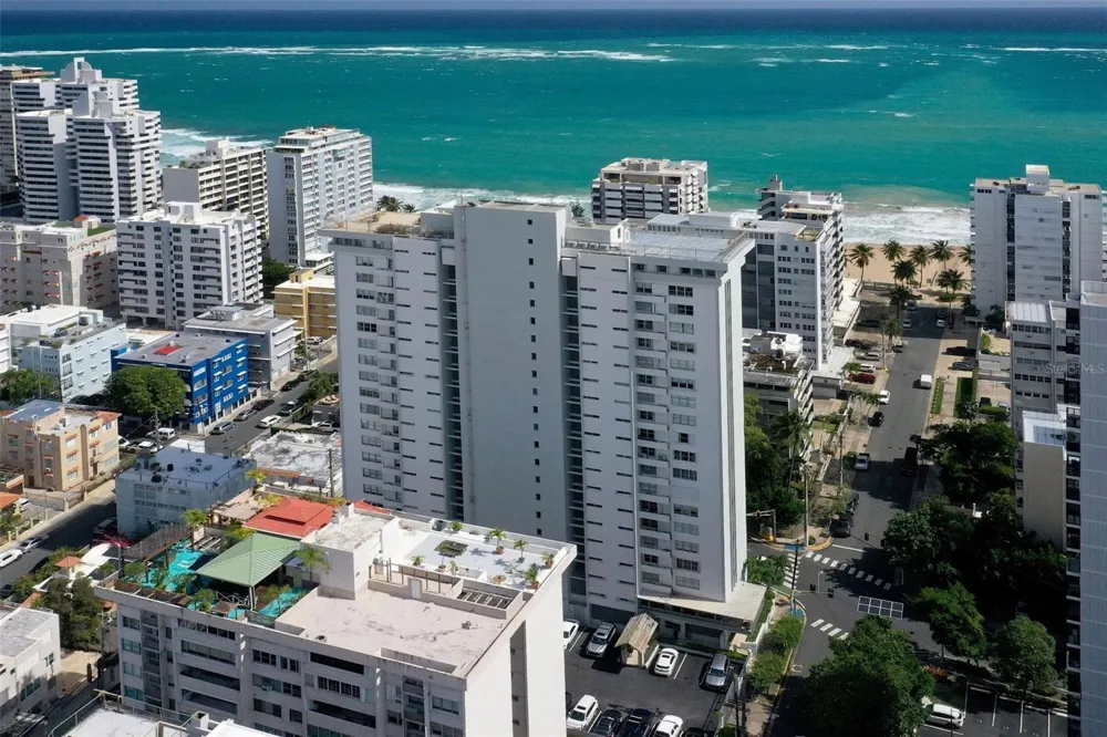 70 KINGS COURT #17C San Juan, PR 00911