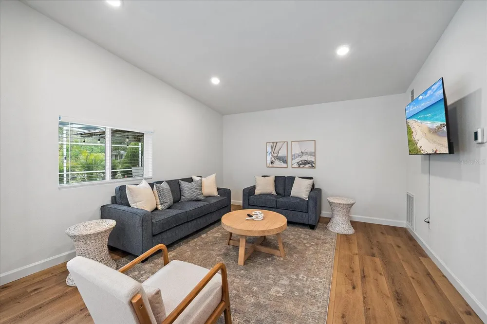 217 46TH STREET W Bradenton, FL 34209