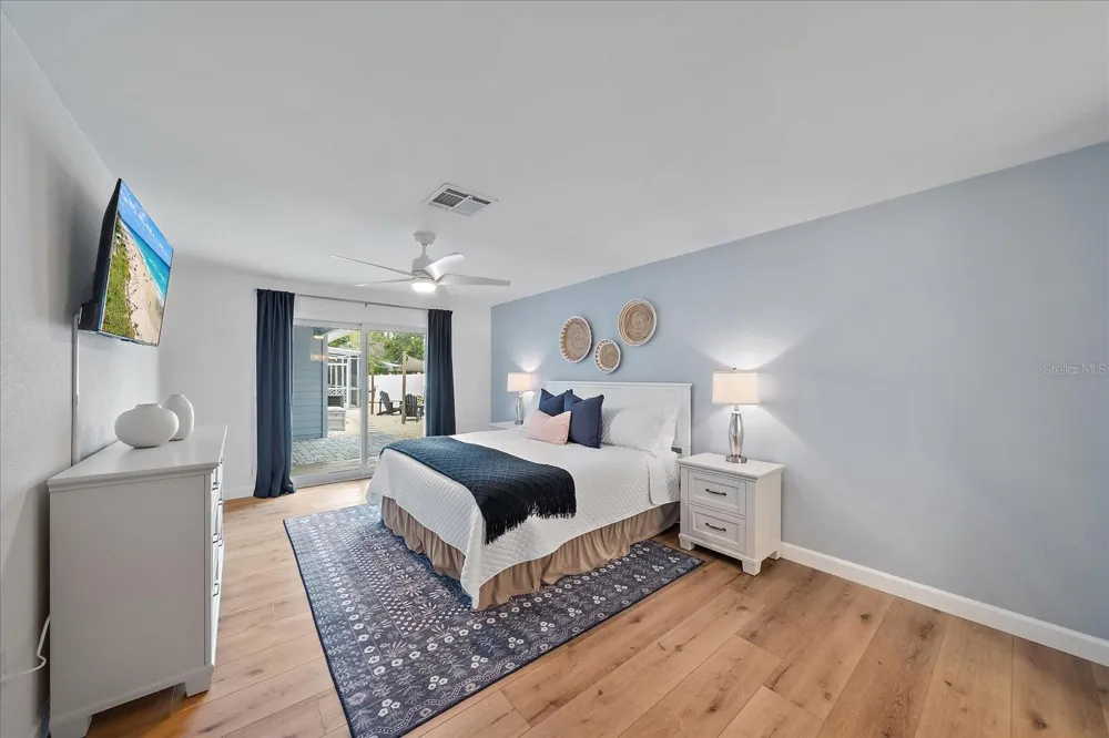 217 46TH STREET W Bradenton, FL 34209