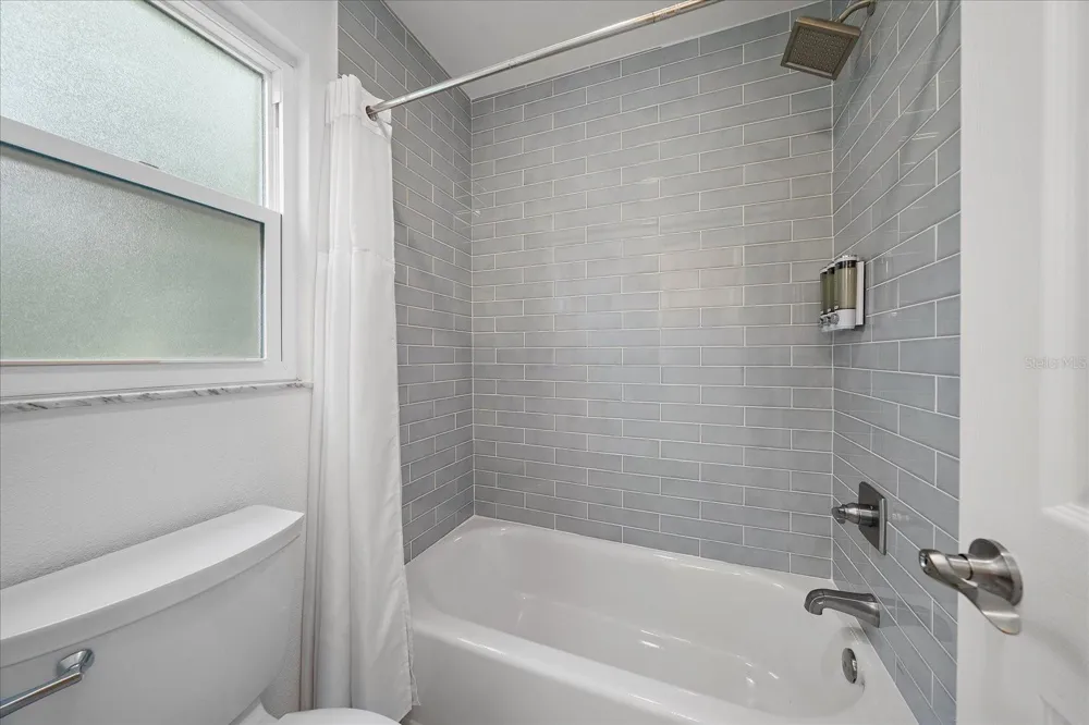 217 46TH STREET W Bradenton, FL 34209