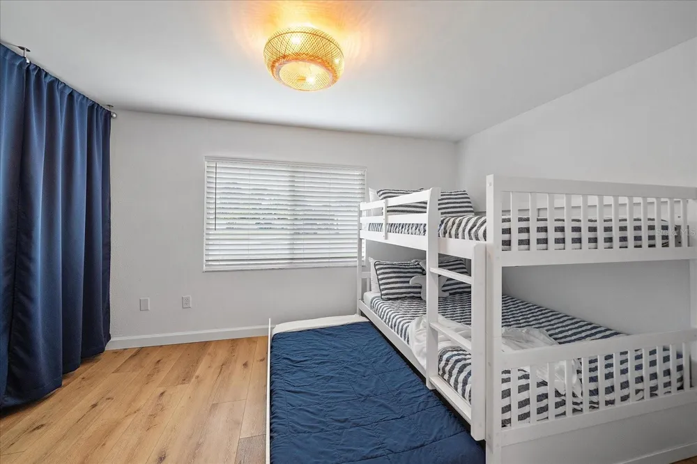 217 46TH STREET W Bradenton, FL 34209