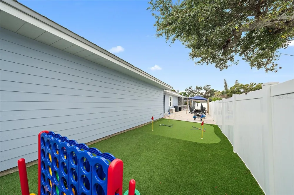 217 46TH STREET W Bradenton, FL 34209