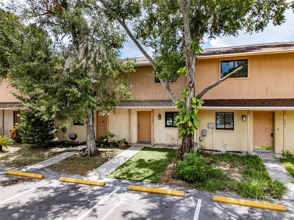 4008 OAK LIMB Tampa, FL 33614