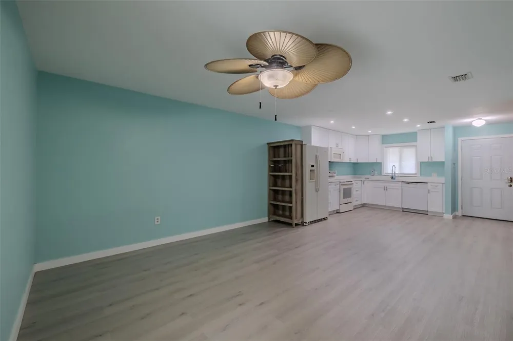 4008 OAK LIMB Tampa, FL 33614