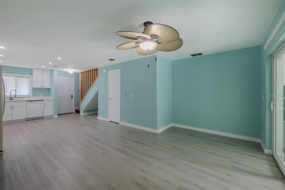 4008 OAK LIMB Tampa, FL 33614