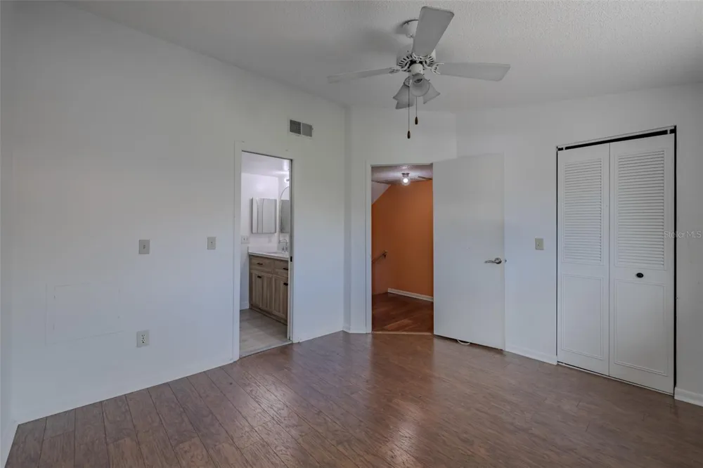 4008 OAK LIMB Tampa, FL 33614