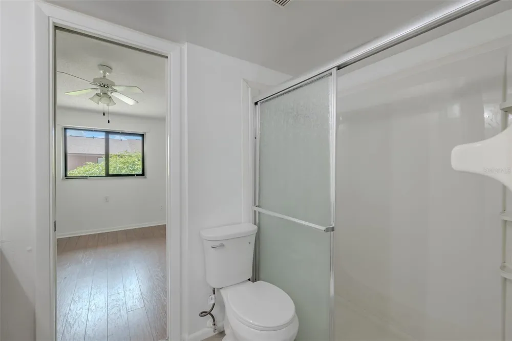 4008 OAK LIMB Tampa, FL 33614