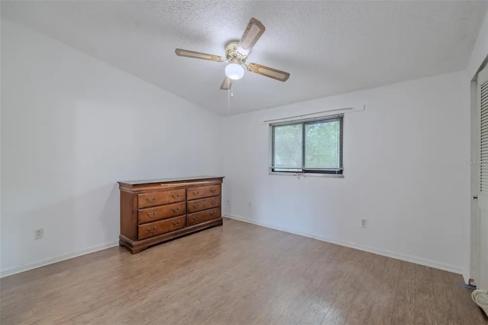 4008 OAK LIMB Tampa, FL 33614