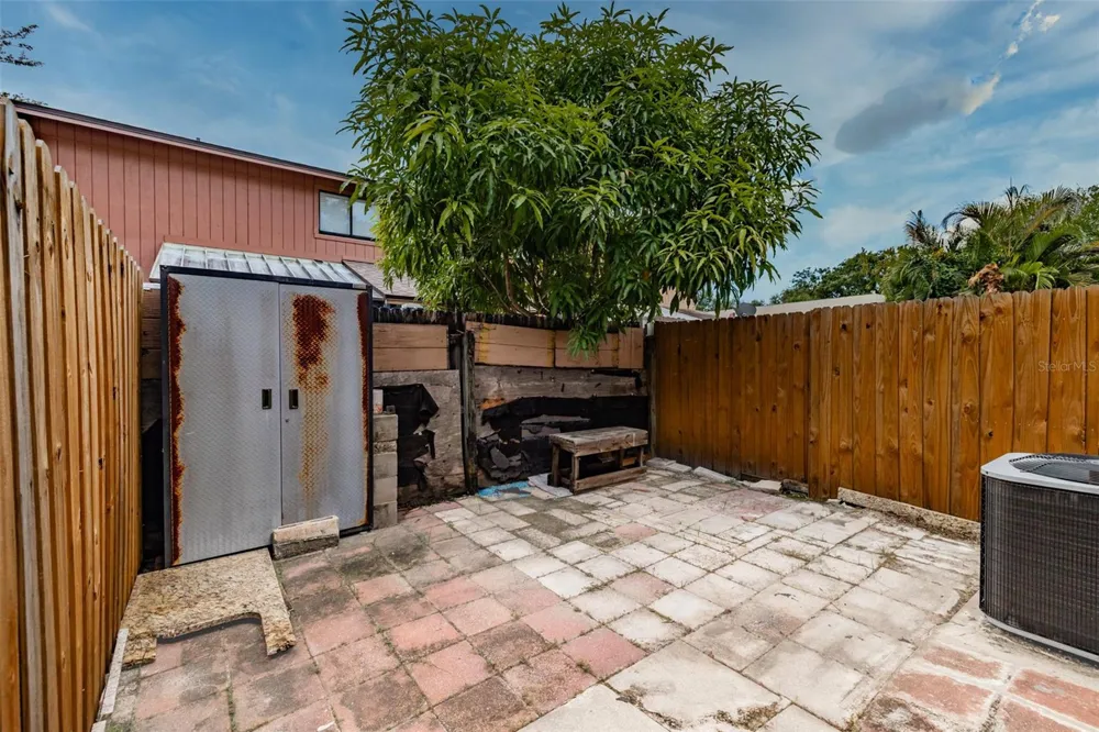 4008 OAK LIMB Tampa, FL 33614