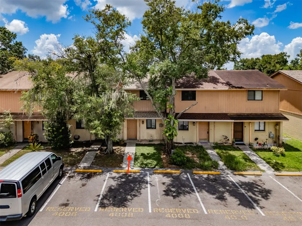 4008 OAK LIMB Tampa, FL 33614