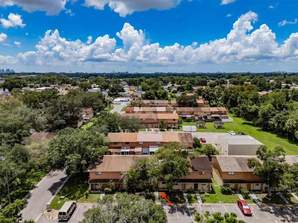 4008 OAK LIMB Tampa, FL 33614