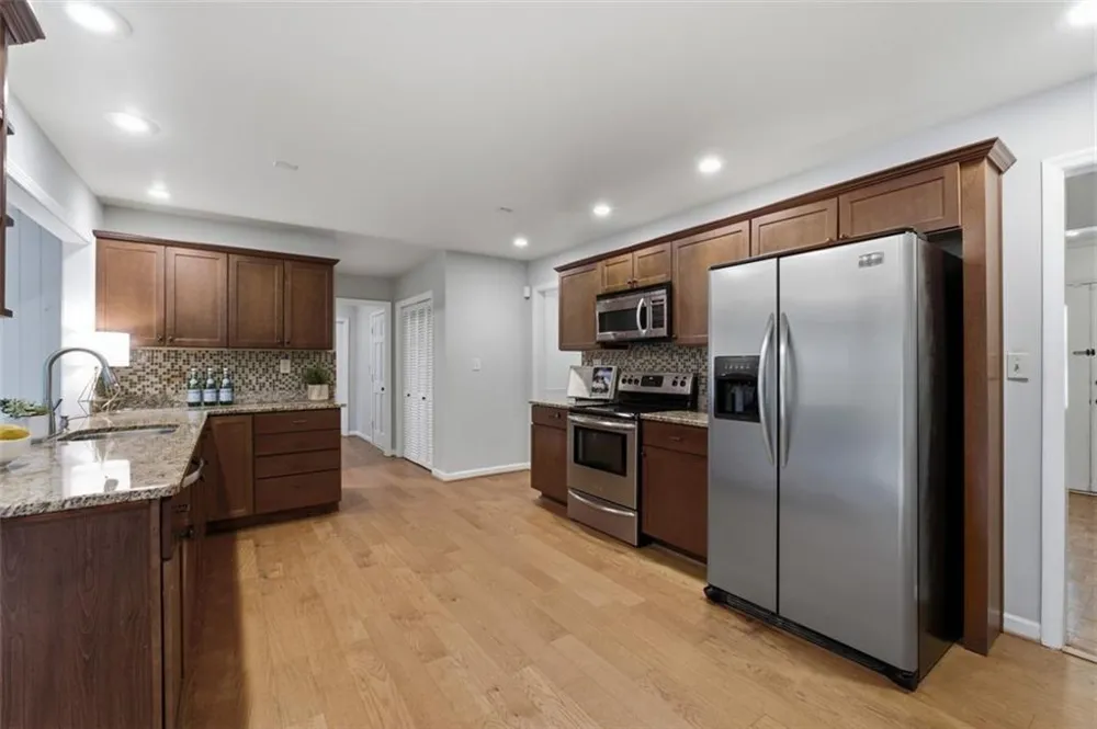 7140 Duncourtney Drive Sandy Springs, GA 30328