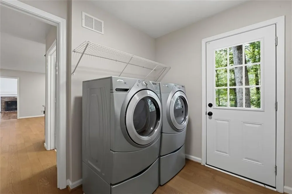 7140 Duncourtney Drive Sandy Springs, GA 30328