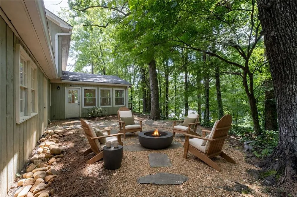 7140 Duncourtney Drive Sandy Springs, GA 30328