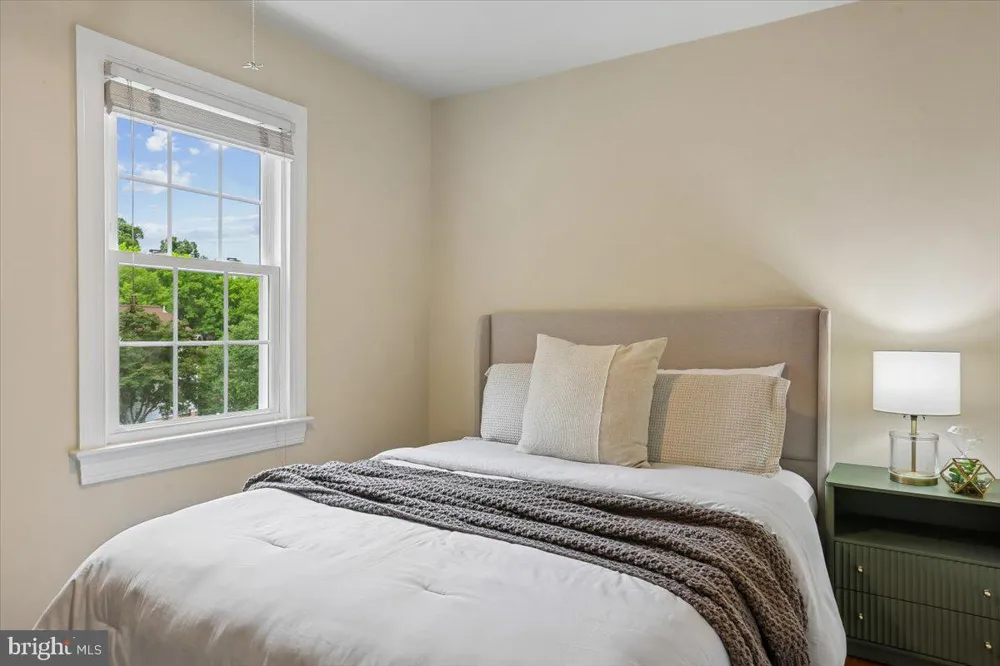 9806 CAMPBELL DRIVE Kensington, MD 20895