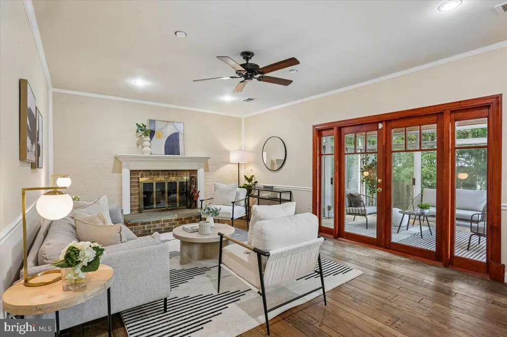 9806 CAMPBELL DRIVE Kensington, MD 20895