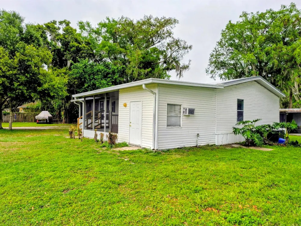 301 SE 5th Avenue Okeechobee, FL 34974