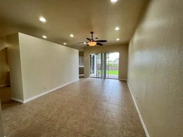 25 Beechdale Lane Boynton Beach, FL 33426
