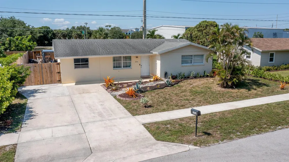 1416 W HARDEE STREET Lantana, FL 33462