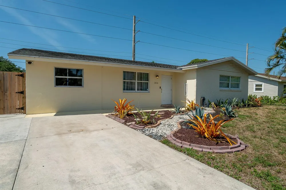 1416 W HARDEE STREET Lantana, FL 33462