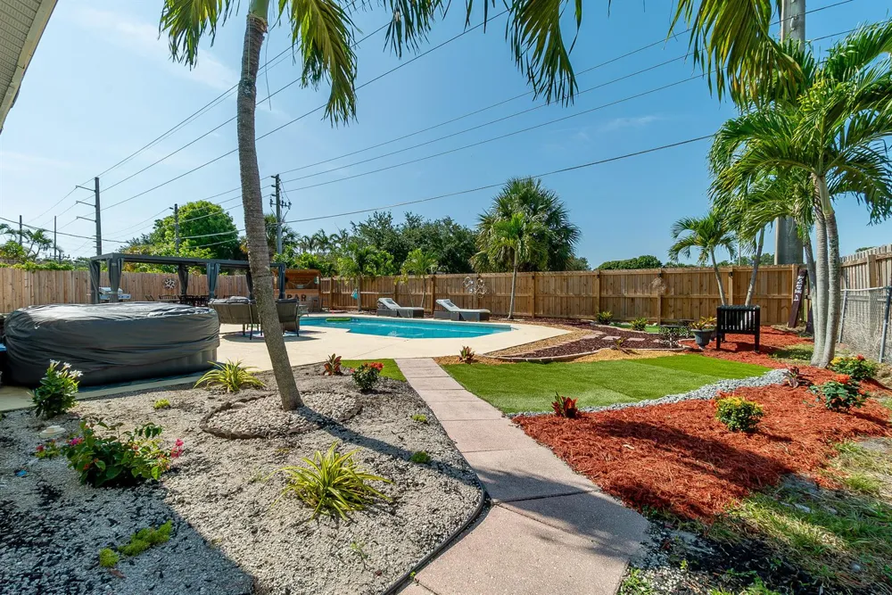 1416 W HARDEE STREET Lantana, FL 33462