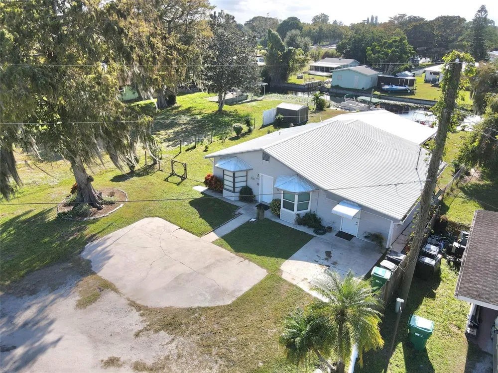 2922 SE 28TH STREET Okeechobee, FL 34974