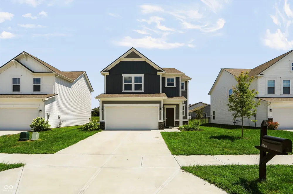 2014 Oak Leaf Way Shelbyville, IN 46176