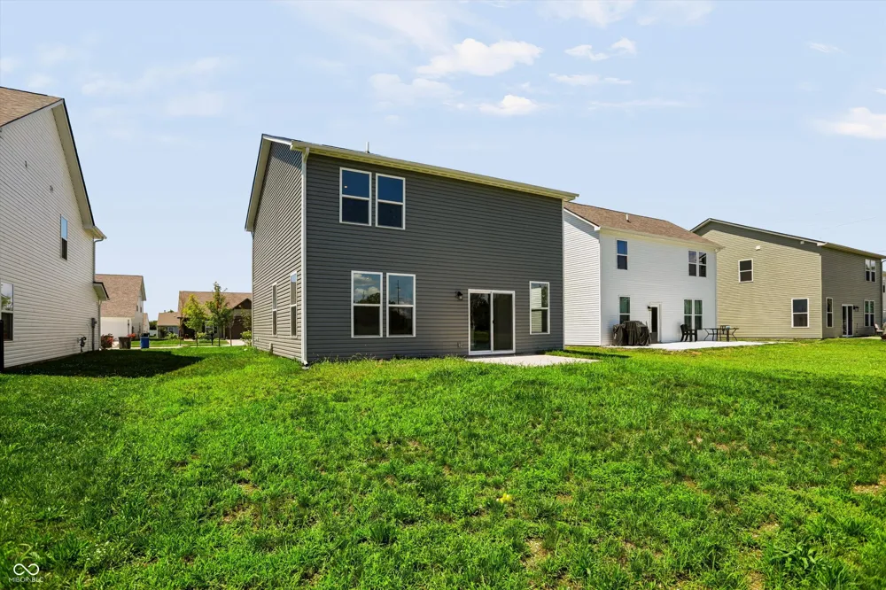 2014 Oak Leaf Way Shelbyville, IN 46176