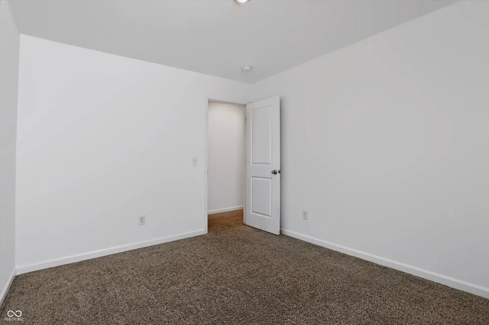 2014 Oak Leaf Way Shelbyville, IN 46176